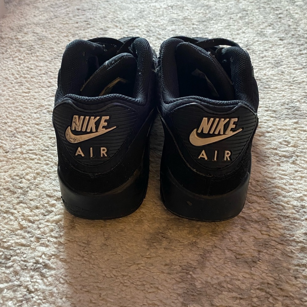 Black Nike Air Max 90s - size 10.5